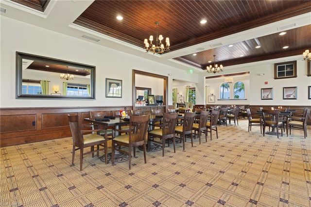 1065 Borghese LN 203, Naples, FL 34114