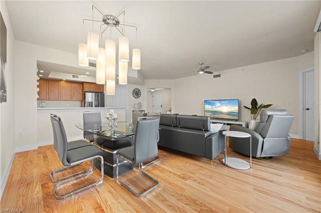 1065 Borghese LN 203, Naples, FL 34114