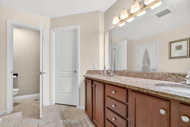 2040 Arbor Meadows Drive, Dewitt, MI 48820