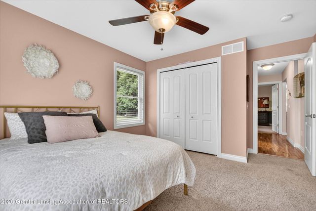 2040 Arbor Meadows Drive, Dewitt, MI 48820