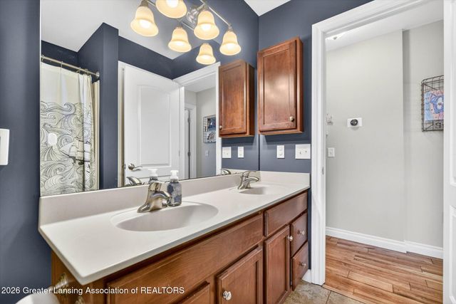2040 Arbor Meadows Drive, Dewitt, MI 48820