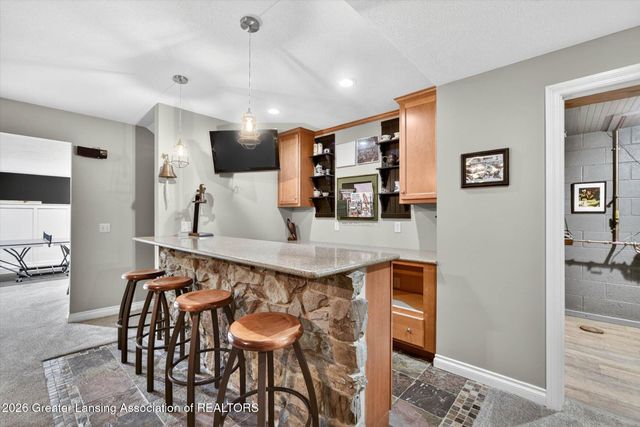 2040 Arbor Meadows Drive, Dewitt, MI 48820