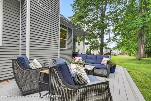 2040 Arbor Meadows Drive, Dewitt, MI 48820