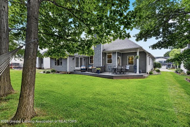 2040 Arbor Meadows Drive, Dewitt, MI 48820