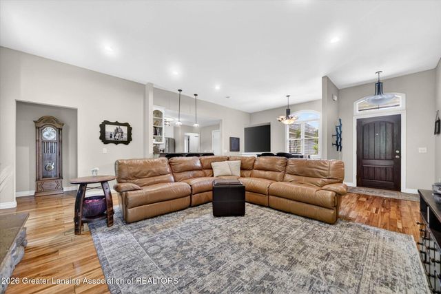 2040 Arbor Meadows Drive, Dewitt, MI 48820