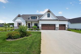 9830 Loretta Lane, South Lyon, MI 48178