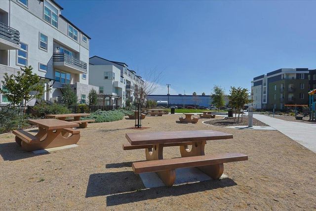 1863 Dobbin Drive, San Jose, CA 95133