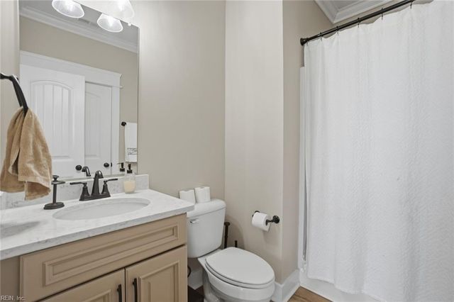 1642 Wright LN, Virginia Beach, VA 23451