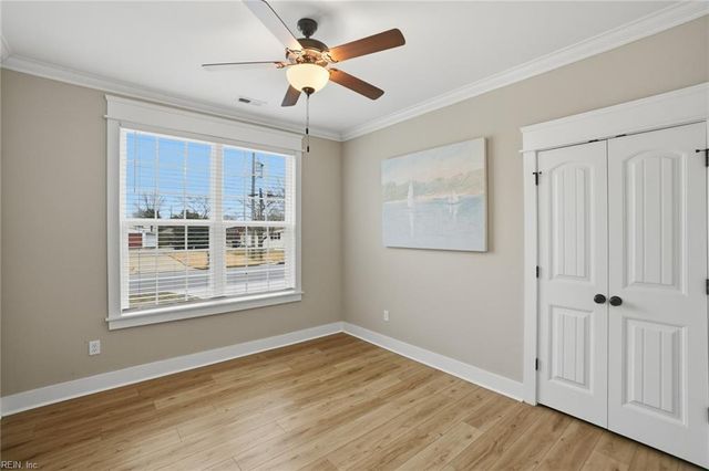 1642 Wright LN, Virginia Beach, VA 23451