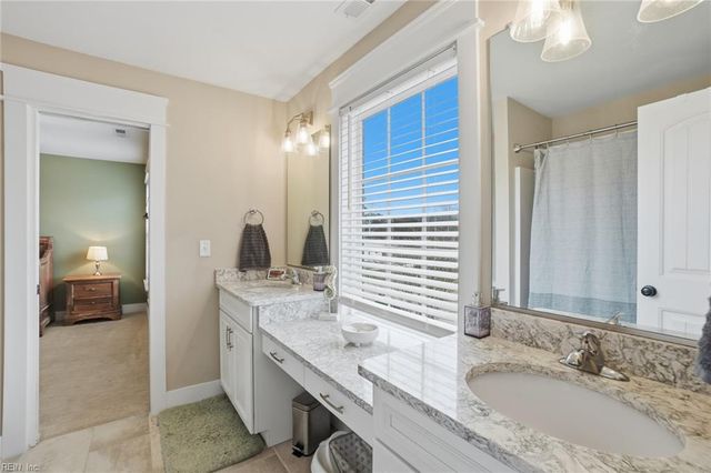 1642 Wright LN, Virginia Beach, VA 23451