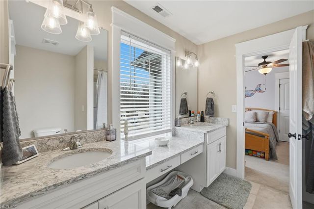 1642 Wright LN, Virginia Beach, VA 23451