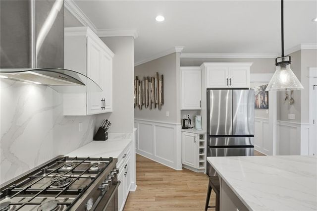 1642 Wright LN, Virginia Beach, VA 23451