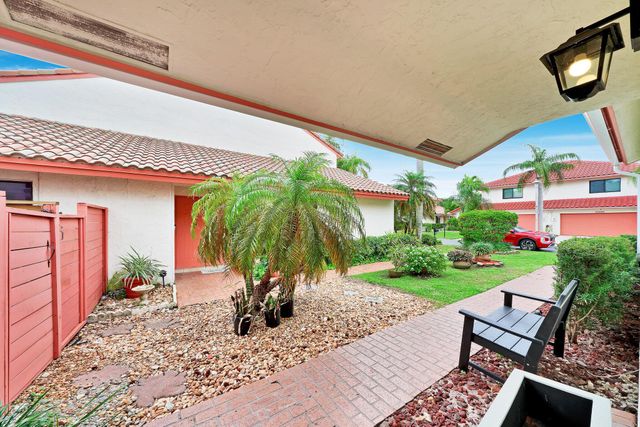 21588 Magdalena Terrace, Boca Raton, FL 33433