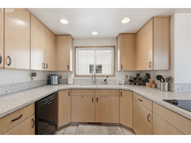 3300 Ne 164TH St S-1, Ridgefield, WA 98642