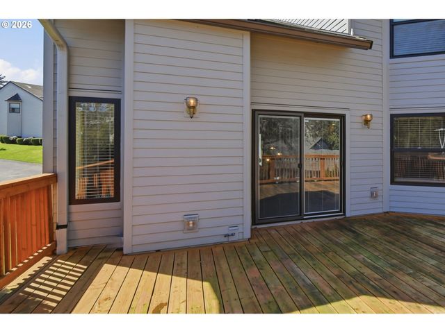 3300 Ne 164TH St S-1, Ridgefield, WA 98642