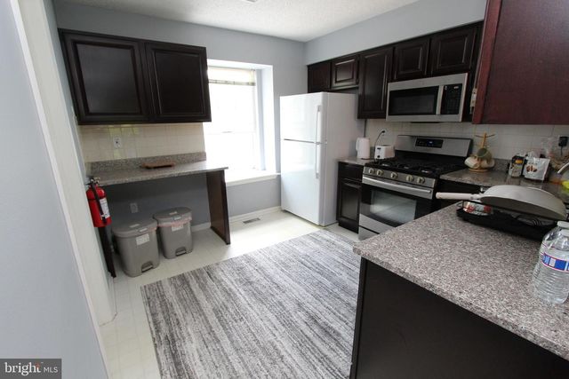 6 HALSTEAD PL, Princeton, NJ 08540