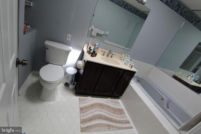 6 HALSTEAD PL, Princeton, NJ 08540