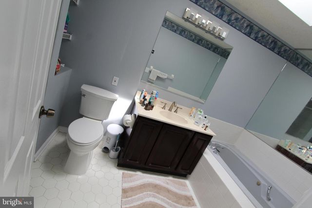 6 HALSTEAD PL, Princeton, NJ 08540