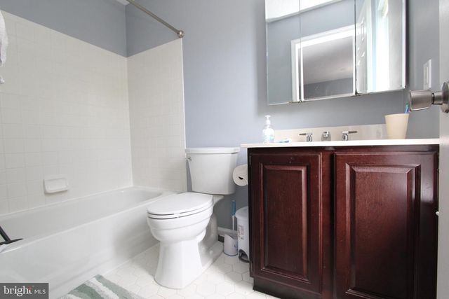 6 HALSTEAD PL, Princeton, NJ 08540