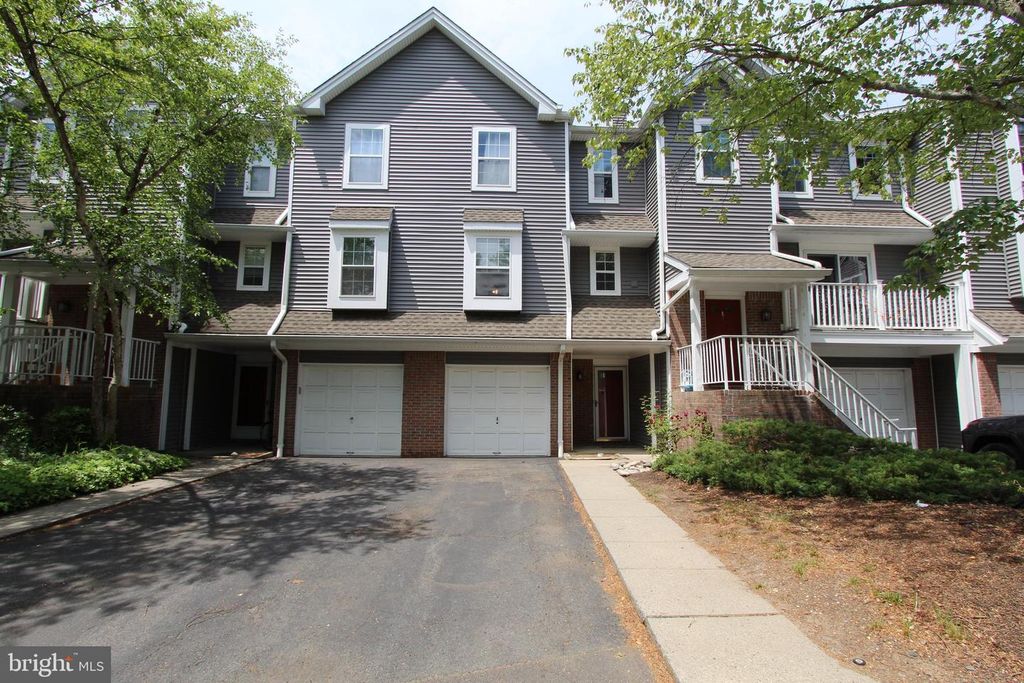 6 HALSTEAD PL, Princeton, NJ 08540