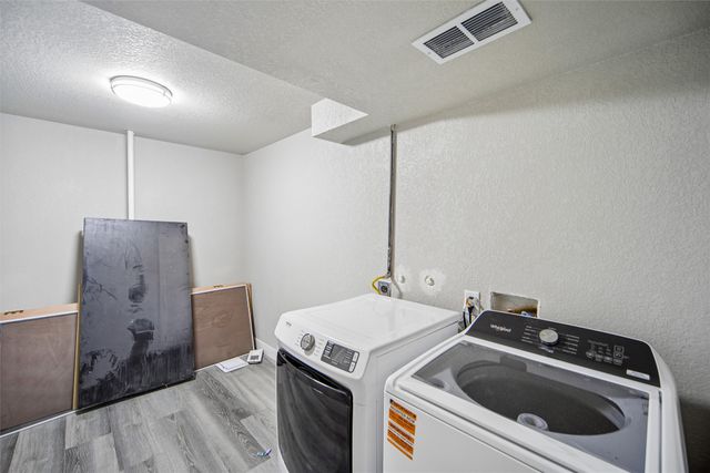 226 E Bell Avenue, Des Moines, IA 50315
