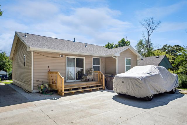 226 E Bell Avenue, Des Moines, IA 50315