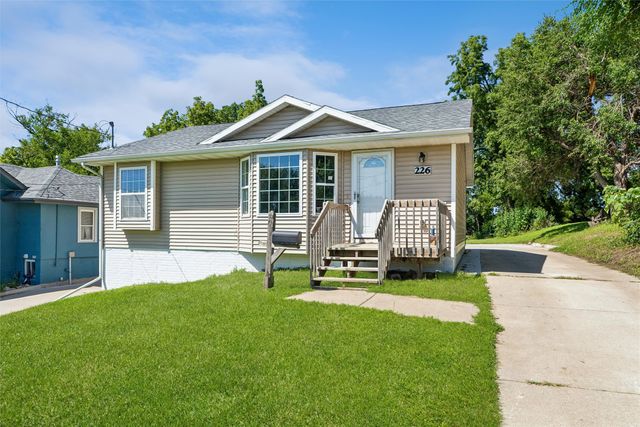 226 E Bell Avenue, Des Moines, IA 50315