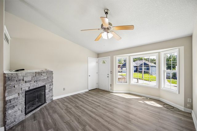226 E Bell Avenue, Des Moines, IA 50315