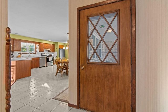 608 MICHIGAN LANE COURT, Kaukauna, WI 54130