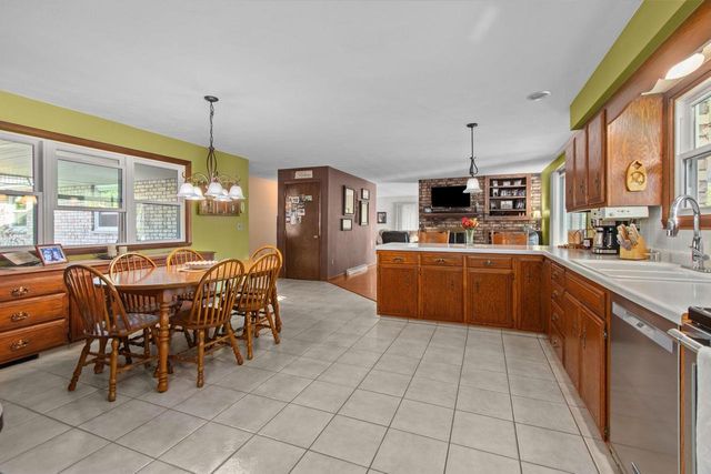 608 MICHIGAN LANE COURT, Kaukauna, WI 54130