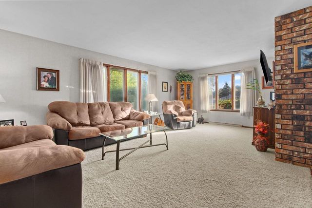 608 MICHIGAN LANE COURT, Kaukauna, WI 54130