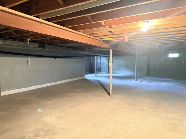 1850 W 53rd Avenue, Merrillville, IN 46410