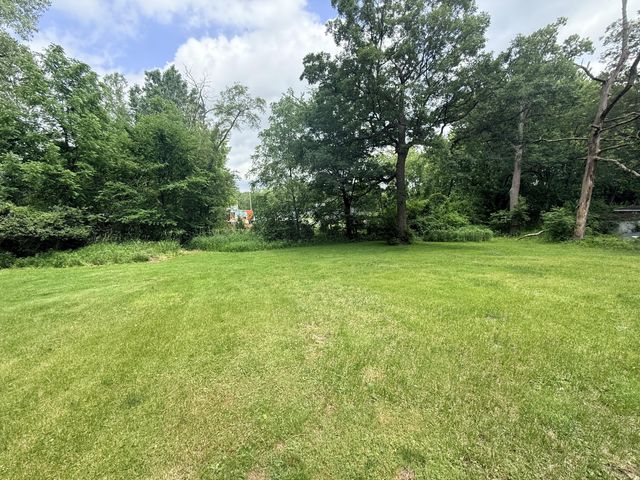 1850 W 53rd Avenue, Merrillville, IN 46410