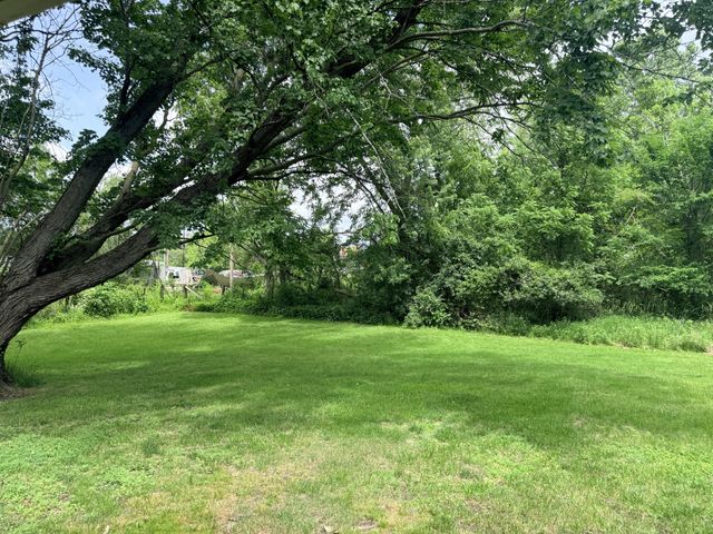 1850 W 53rd Avenue, Merrillville, IN 46410
