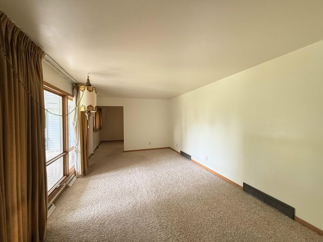 1850 W 53rd Avenue, Merrillville, IN 46410