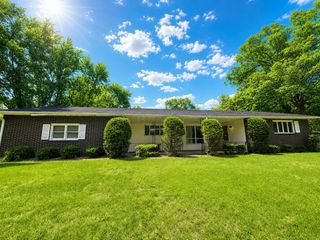 1850 W 53rd Avenue, Merrillville, IN 46410