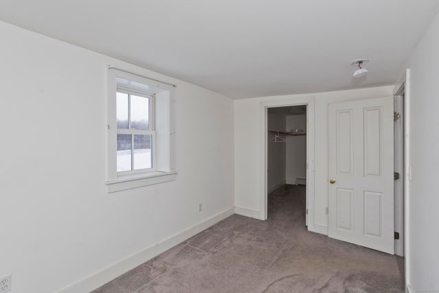 1095 South Grand Street, Suffield, CT 06093