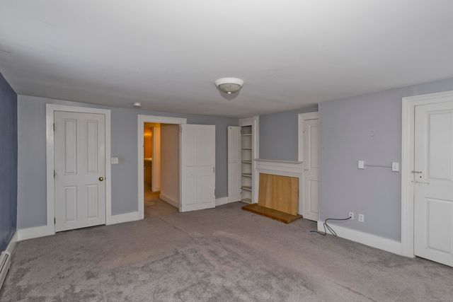 1095 South Grand Street, Suffield, CT 06093