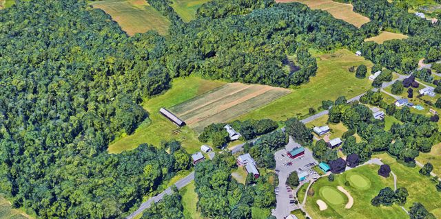 1095 South Grand Street, Suffield, CT 06093