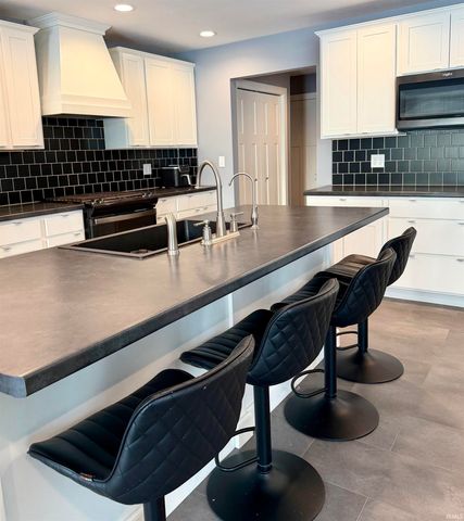 20393 Fieldstone Crossing Drive, Goshen, IN 46528