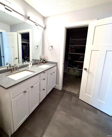 20393 Fieldstone Crossing Drive, Goshen, IN 46528