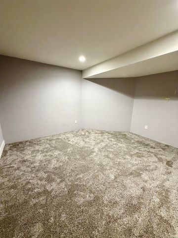 20393 Fieldstone Crossing Drive, Goshen, IN 46528