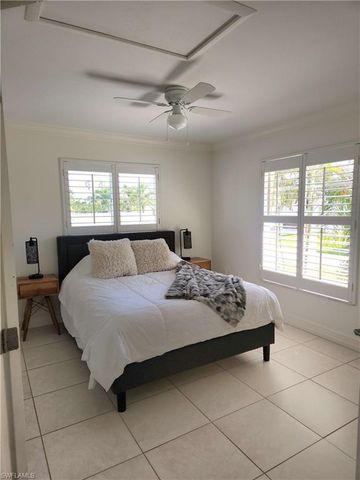 1337 Center LN, Naples, FL 34110