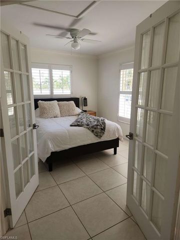 1337 Center LN, Naples, FL 34110