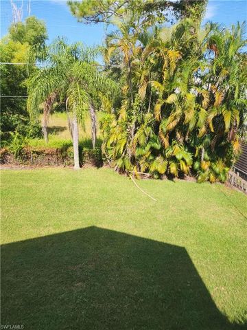 1337 Center LN, Naples, FL 34110