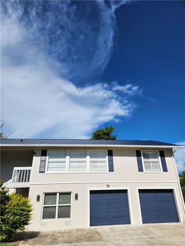 1337 Center LN, Naples, FL 34110