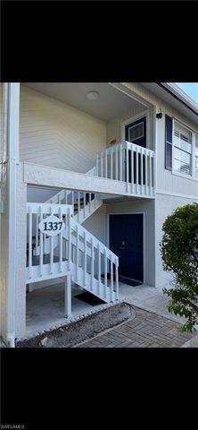 1337 Center LN, Naples, FL 34110