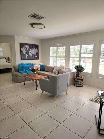 1337 Center LN, Naples, FL 34110