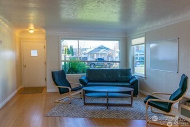 436 Wells Avenue N, Renton, WA 98057