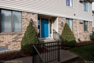 1700 River Road 10, Marysville, MI 48040